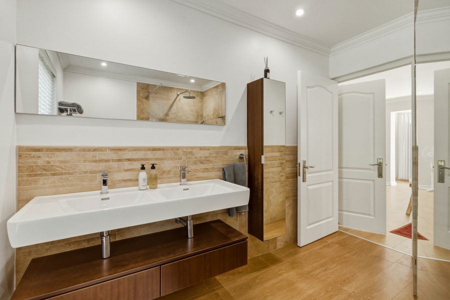 4 Bedroom Property for Sale in Erinvale Golf Estate Western Cape